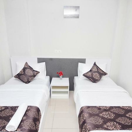 K Vila Hotel スンガイ・プタニ エクステリア 写真