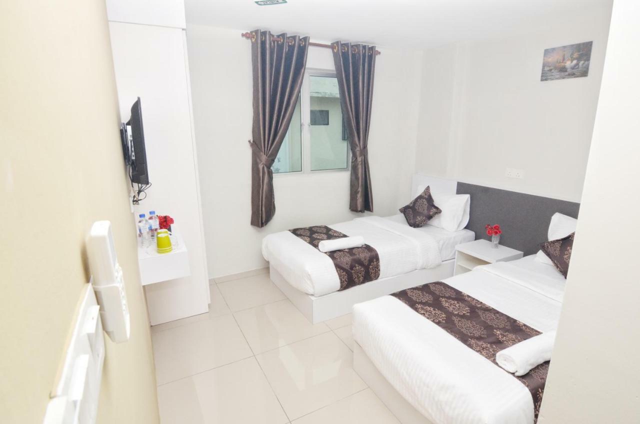 K Vila Hotel スンガイ・プタニ エクステリア 写真
