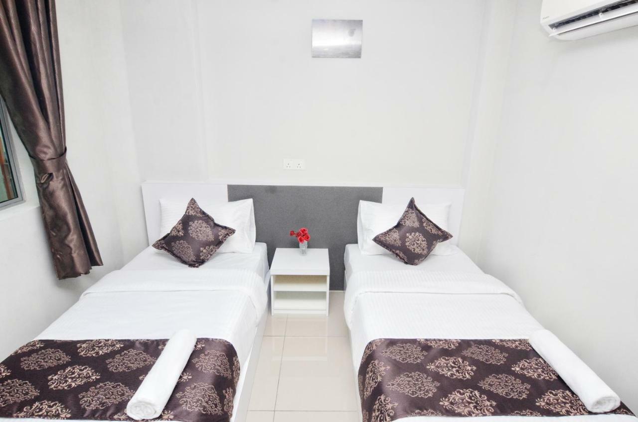 K Vila Hotel スンガイ・プタニ エクステリア 写真